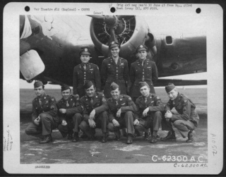 Lt Alexander I and Crew 25-3-45.jpg